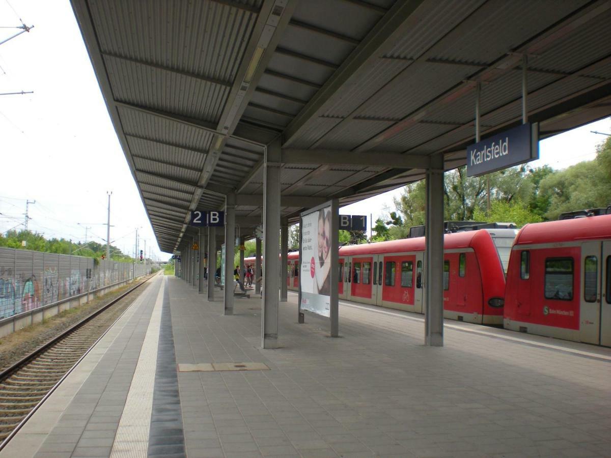 Mueller Residenz Zur S-Bahn Karlsfeld Hotel Exterior photo